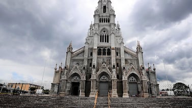 Vásquez de Coronado celebrará 115 años con dinosaurios frente a su histórica iglesia