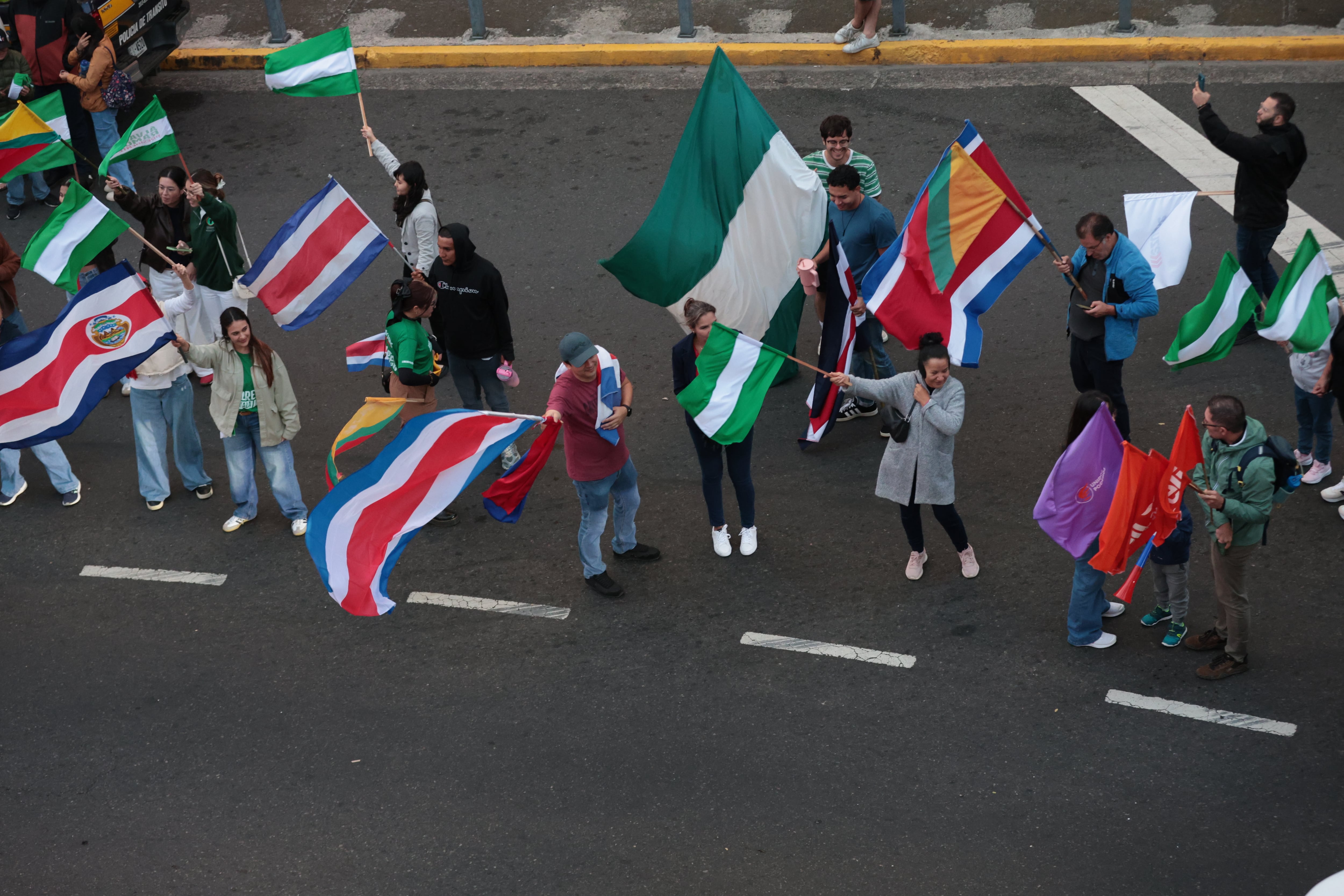 01/02/2026/ así está el ambiente en la La Fuente de la Hispanidad previo a los resultados en la contienda electoral / foto John Durán