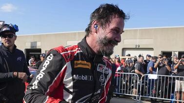 Keanu Reeves debutó como piloto de automovilismo profesional y se llevó el susto de la vida