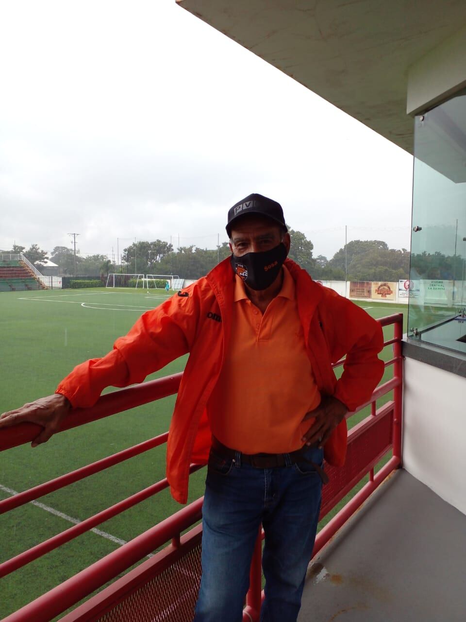 Franklin Sosa, transporte de aficionados de Puntarenas FC