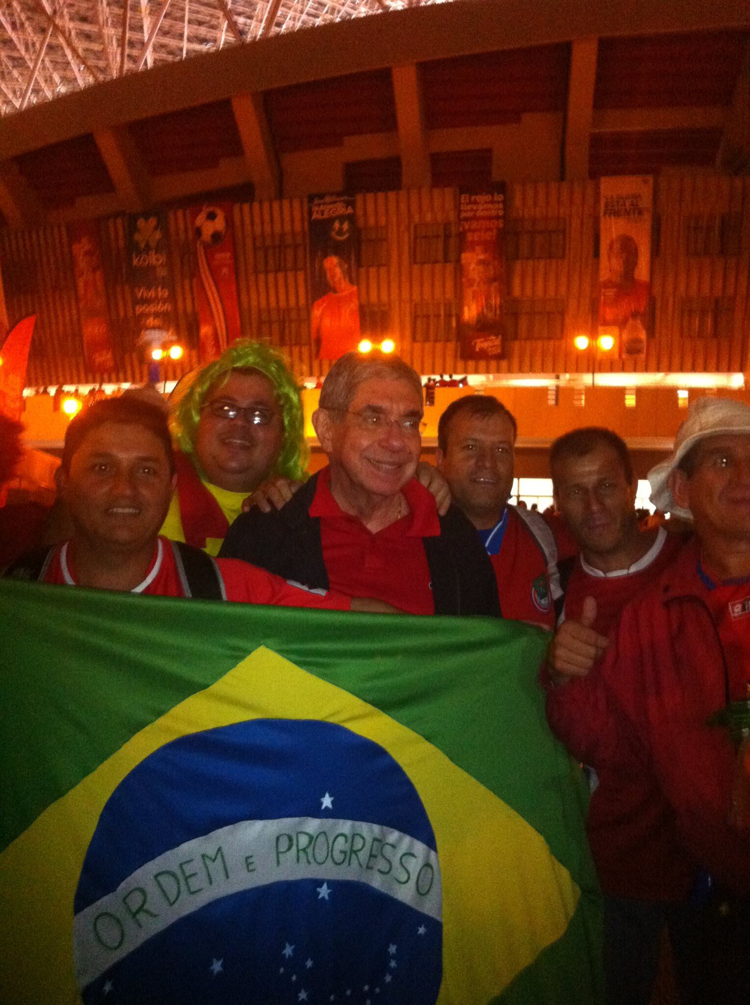 El expresidente Óscar Arias Sánchez ha sido siempre un amante del fútbol y un fiel a la selección nacional