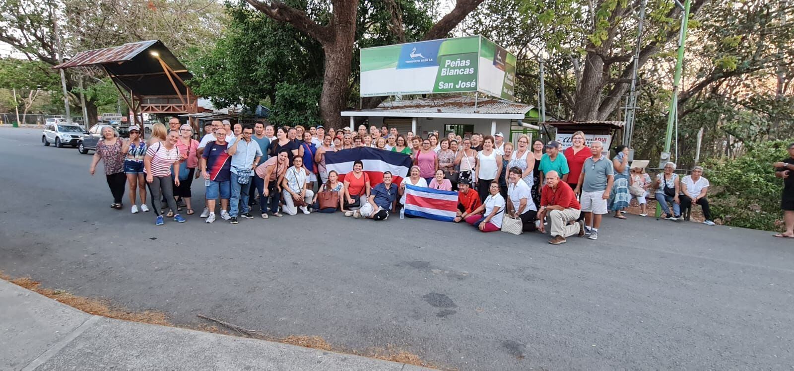 Nicaragua impide ingreso a 100 turistas ticos