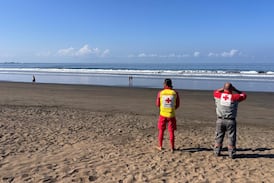 Angustia en Puntarenas: buscan a persona desaparecida tras ser arrastrada por fuerte corriente