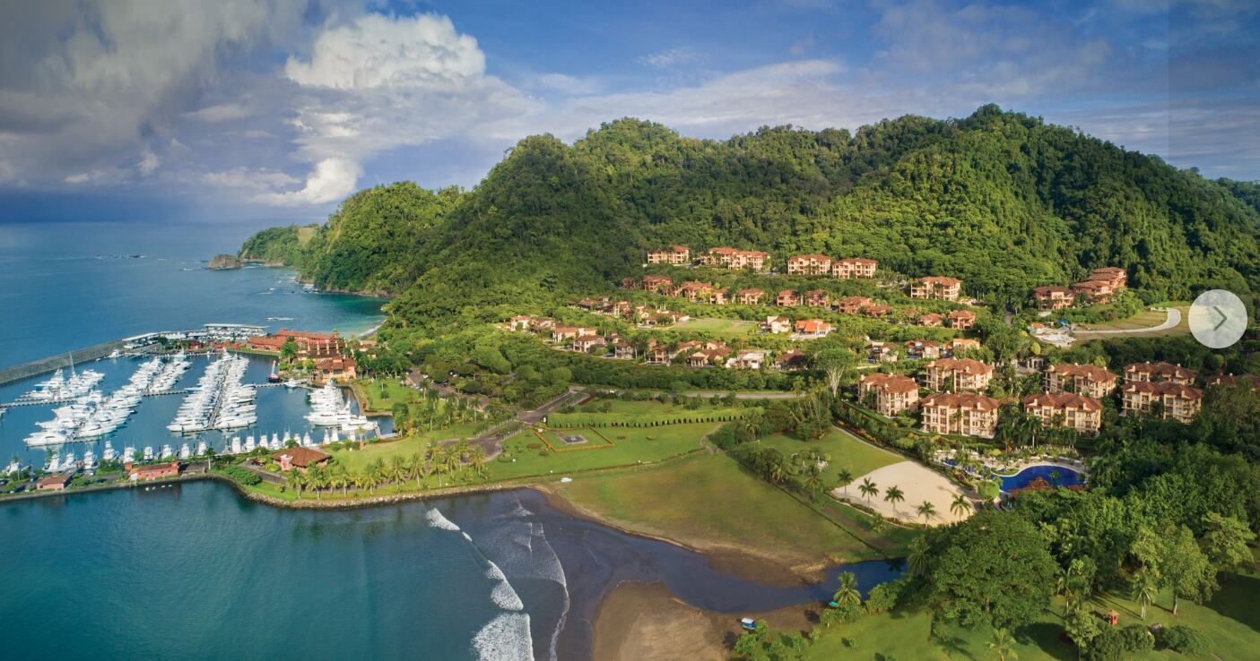 El exbasquetbolista llegó a la Marina Los Sueños, que se localiza en Jacó para participar en un torneo de pesca deportiva. Facebook.