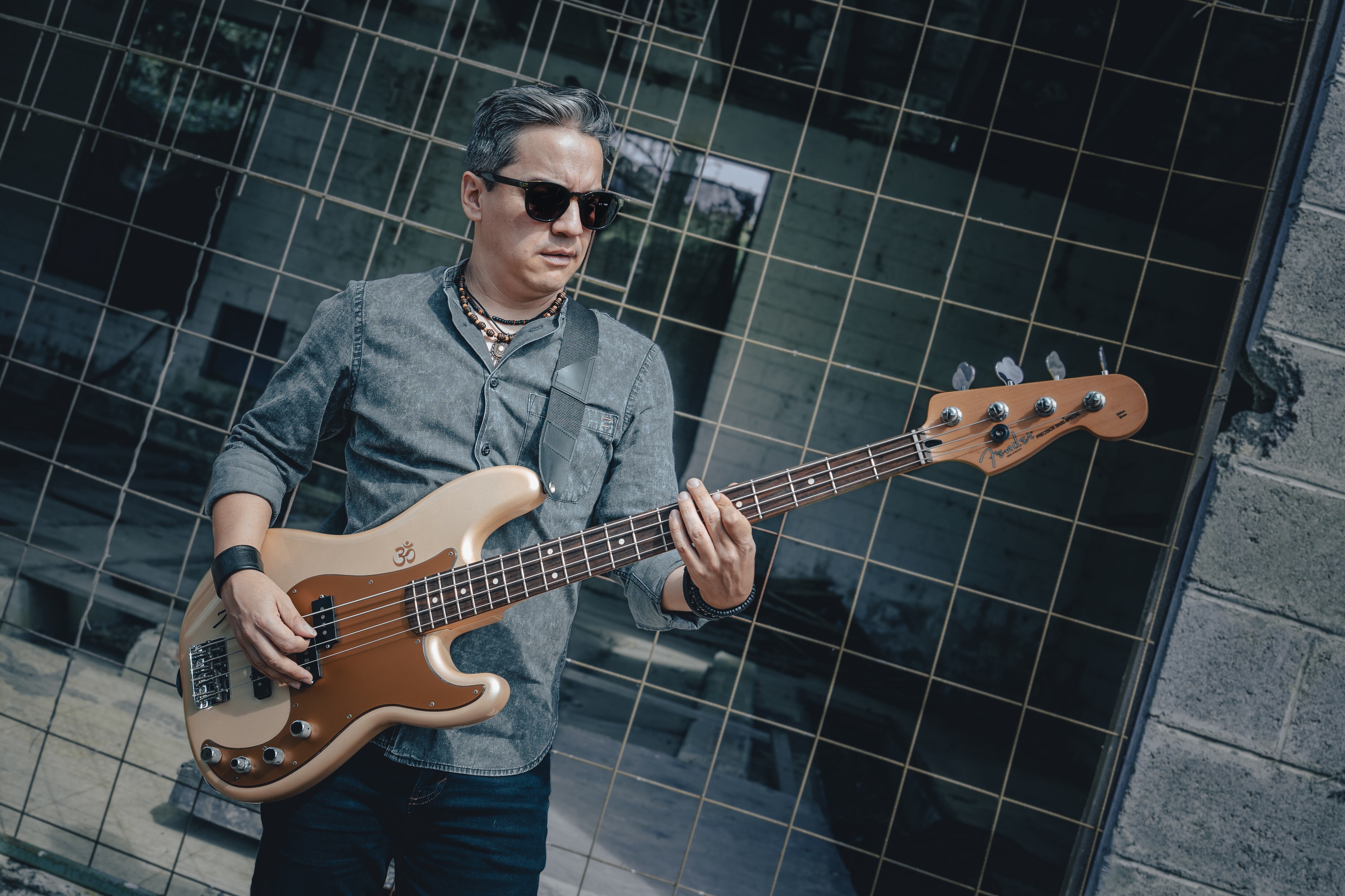 Los Beatles fueron el impulso de tico para que pasatiempo fuera su sostén.