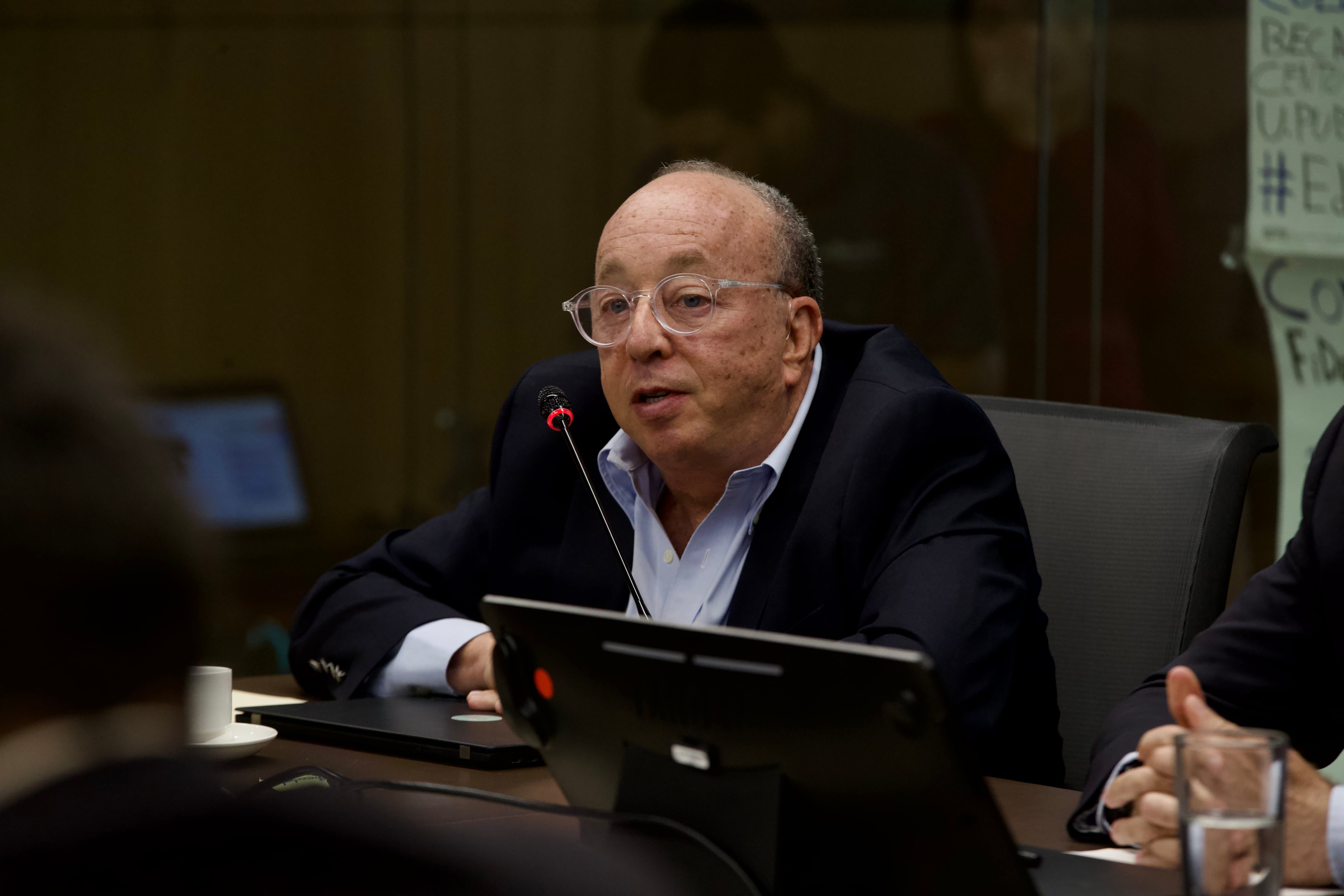 Leonel Baruch, presidente del diario digital CR Hoy y socio del banco BCT, confirmó que el martes Estados Unidos le revocó la visa de turista y de negocios. Además, lanzó duras palabras al mandatario Rodrigo Chaves por lo sucedido.