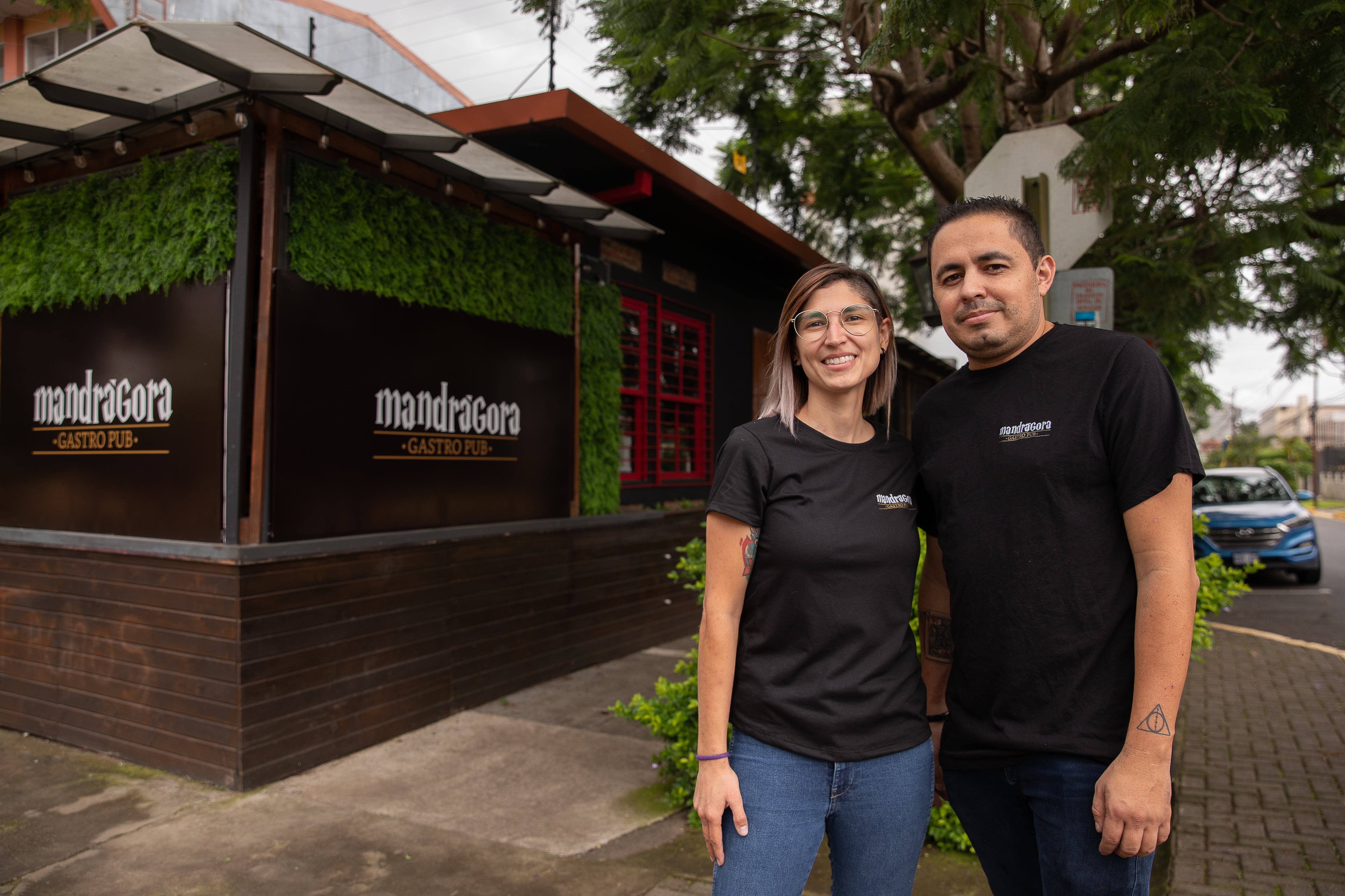 Catalina Omacell Salguero y Jonathan Rodríguez Artavia, son los magos detrás del nuevo restaurante llamado Mandrágora, que se abrió en barrio Escalante y está ambientado en el mundo del mago Harry Potter