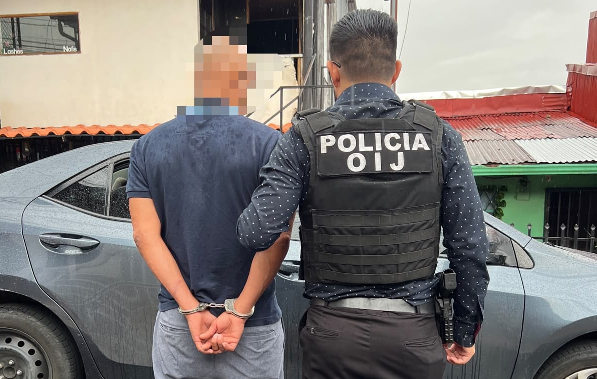 Un hombre fue detenido como sospechoso de robo de varias viviendas