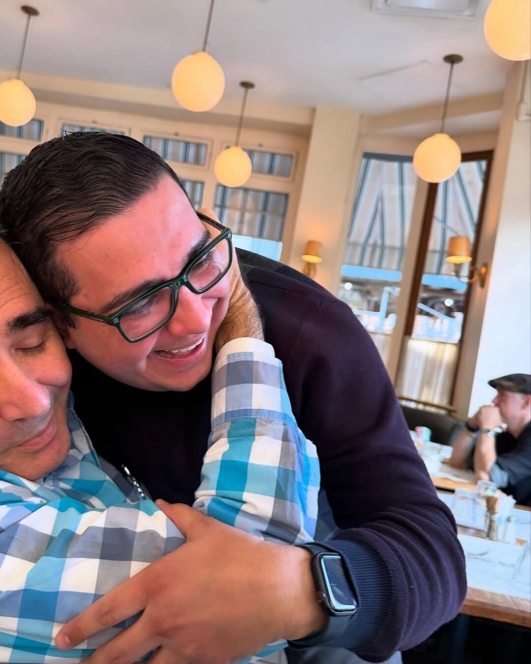 Elías Alvarado celebró así primer encuentro “en vivo” con su jefe, Ignacio Santos, en Nueva York