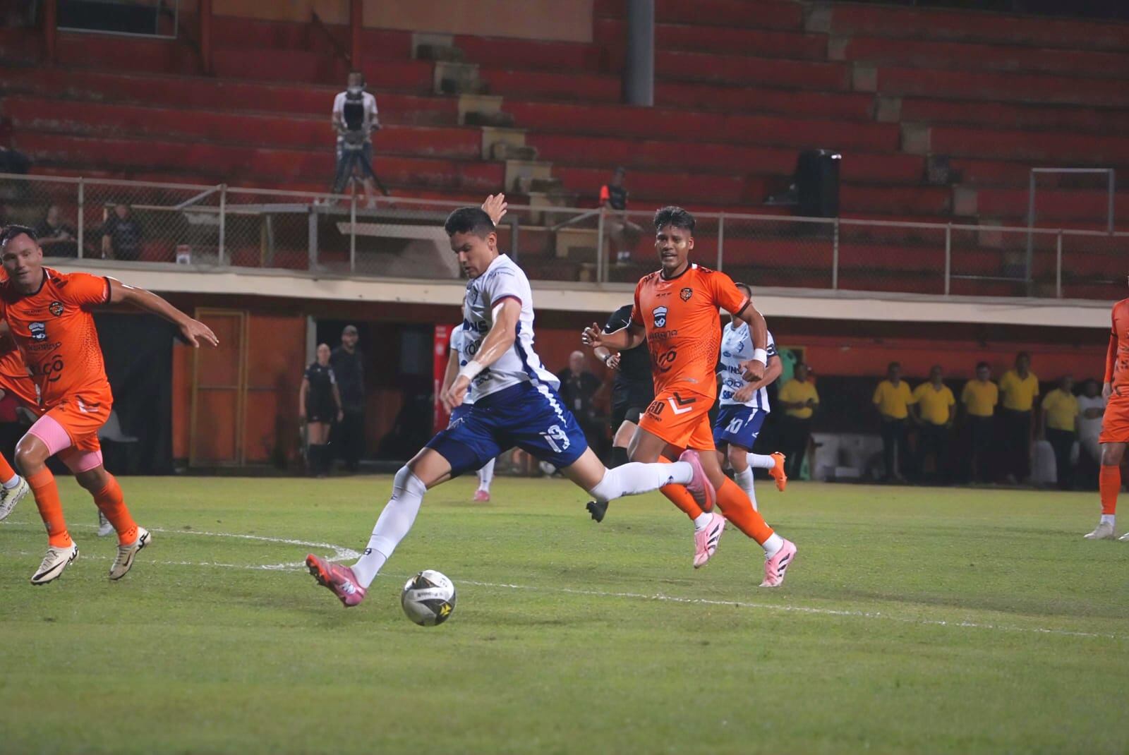 Diego González anotó en la primera mitad para el Cartaginés