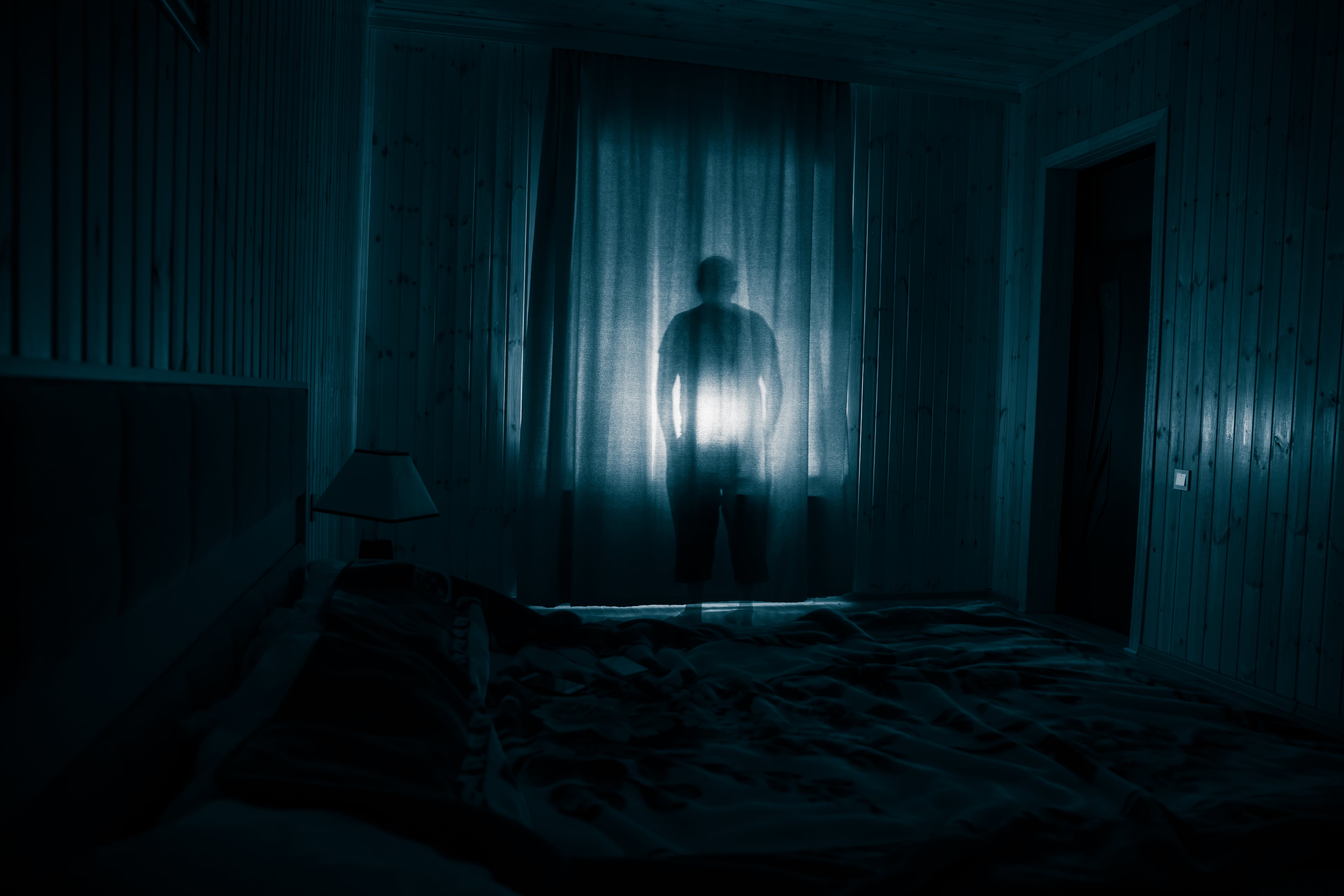¿Puedo despertar algún demonio si me pongo a jugar con mi sombra?