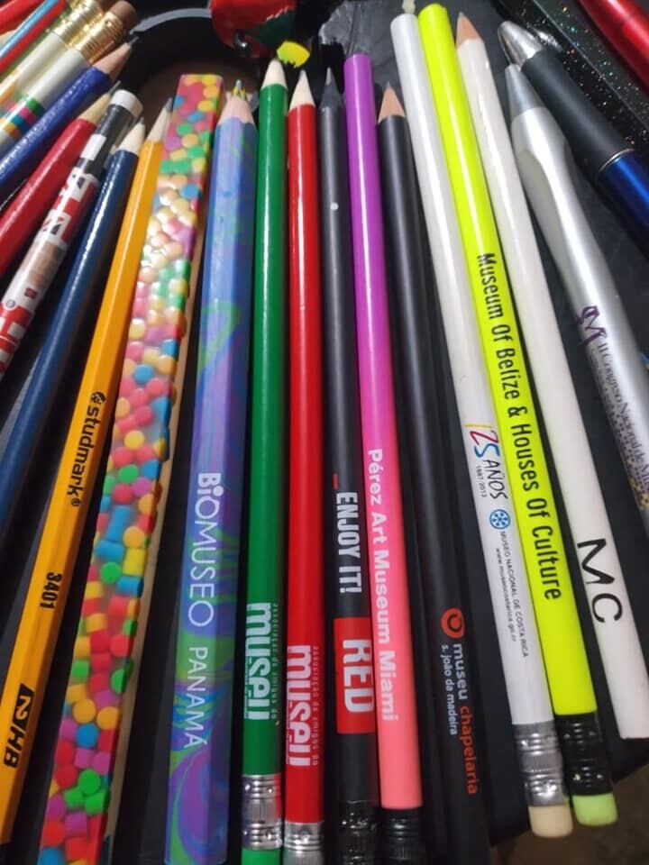 Don José Luis González Barrantes, es el dueño del Museo del Lápiz, ubicado en Valencia de Páramo, sector norte de Pérez Zeledón