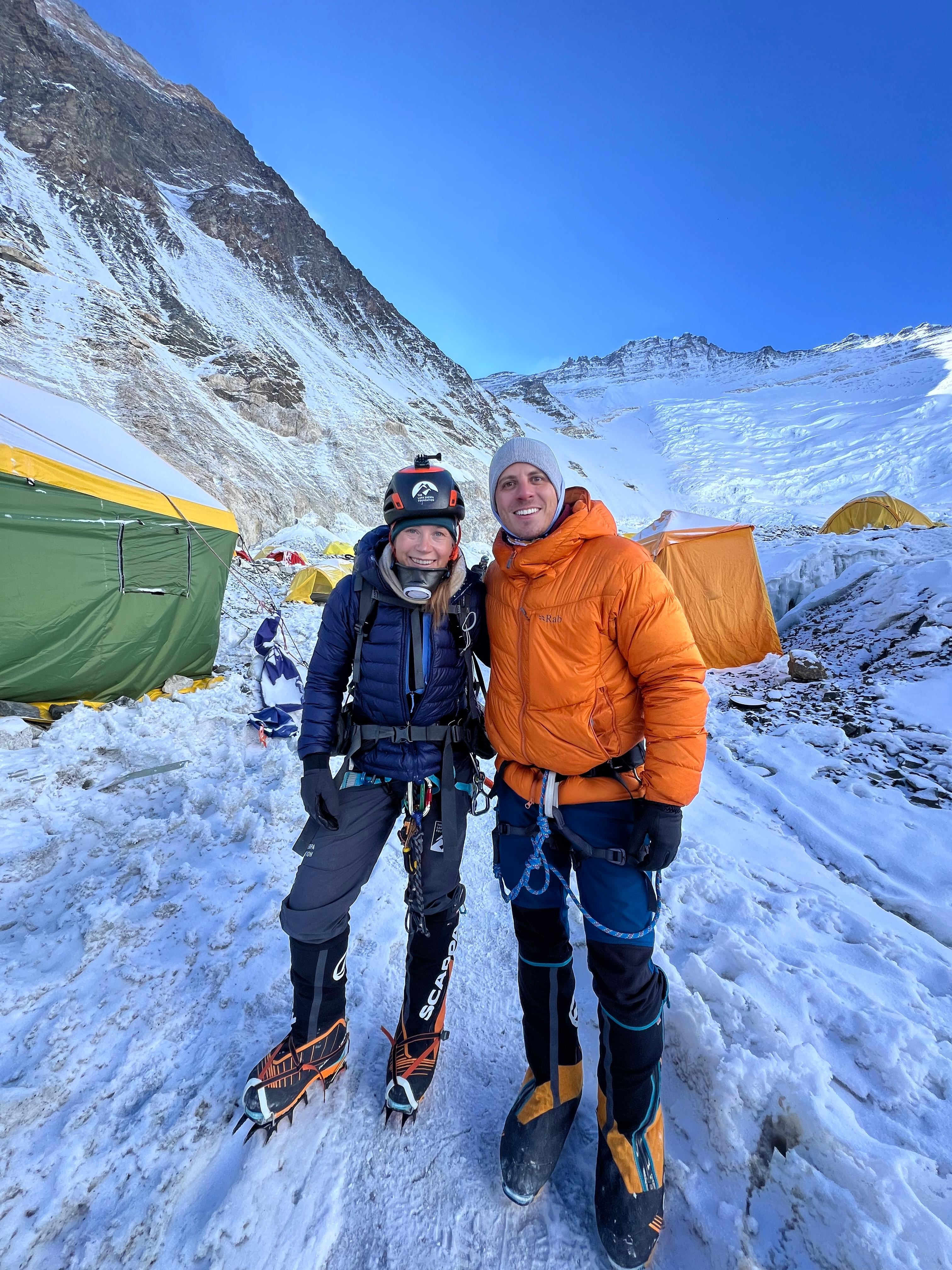 Daniel Vargas, chef y deportista costarricense, en el monte Everest 2025