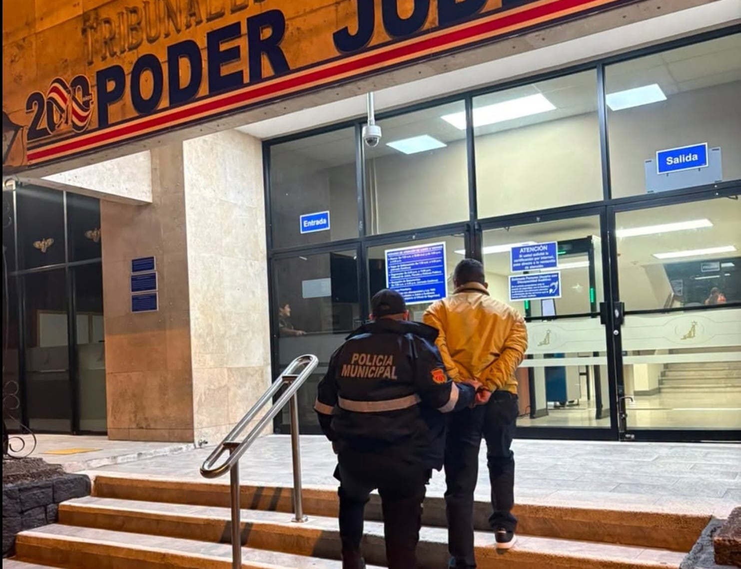 El sospechoso fue puesto a las órdenes del Ministerio Público.