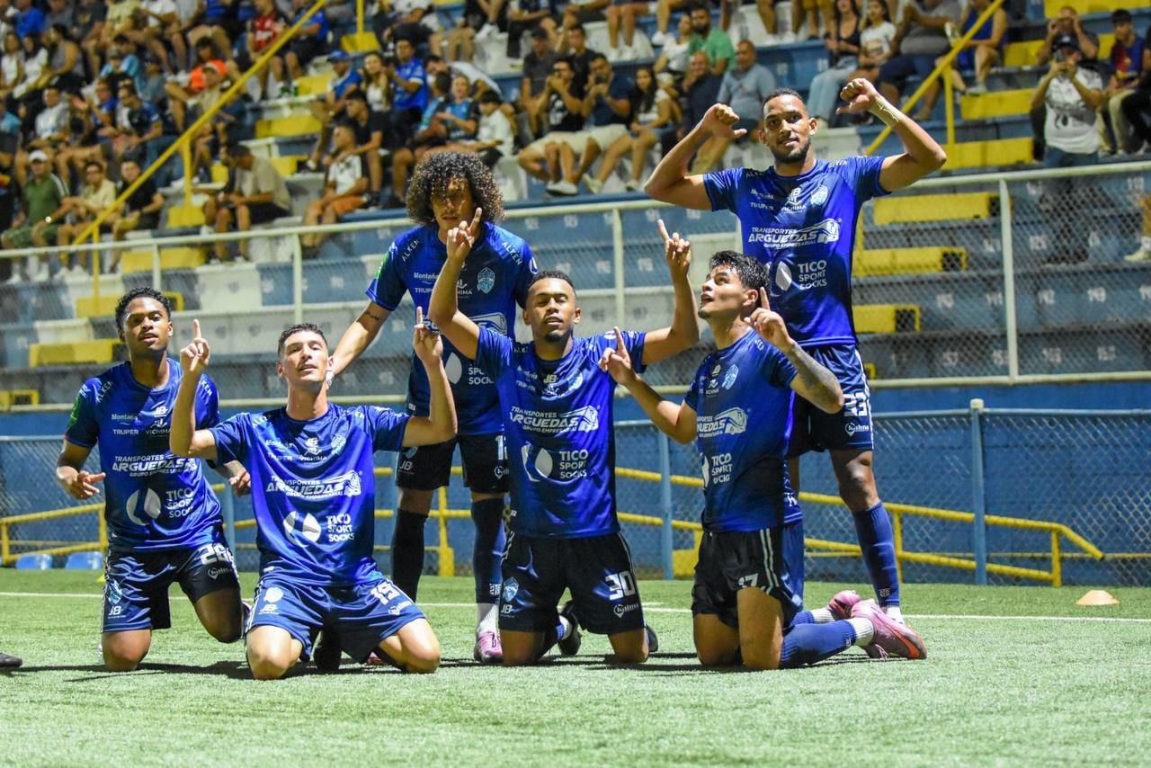 Pérez Zeledón derrotó 3-1 a San Carlos.