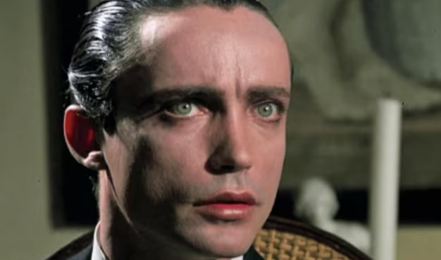 El actor participó en más de 200 películas en diversos géneros, especialmente en el terror.