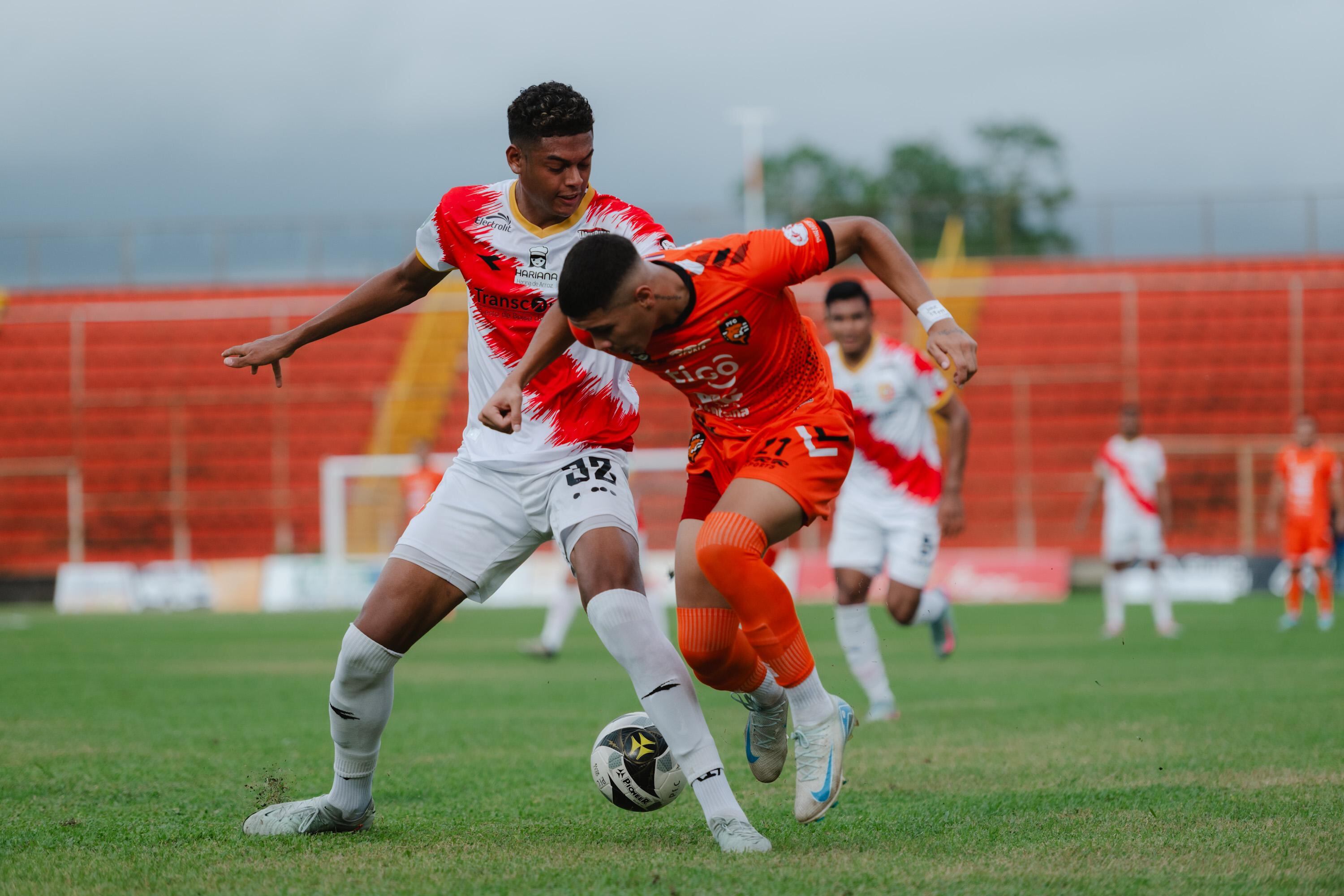 Puntarenas FC vs Herediano, estadio Lito Pérez, puerta cerrada