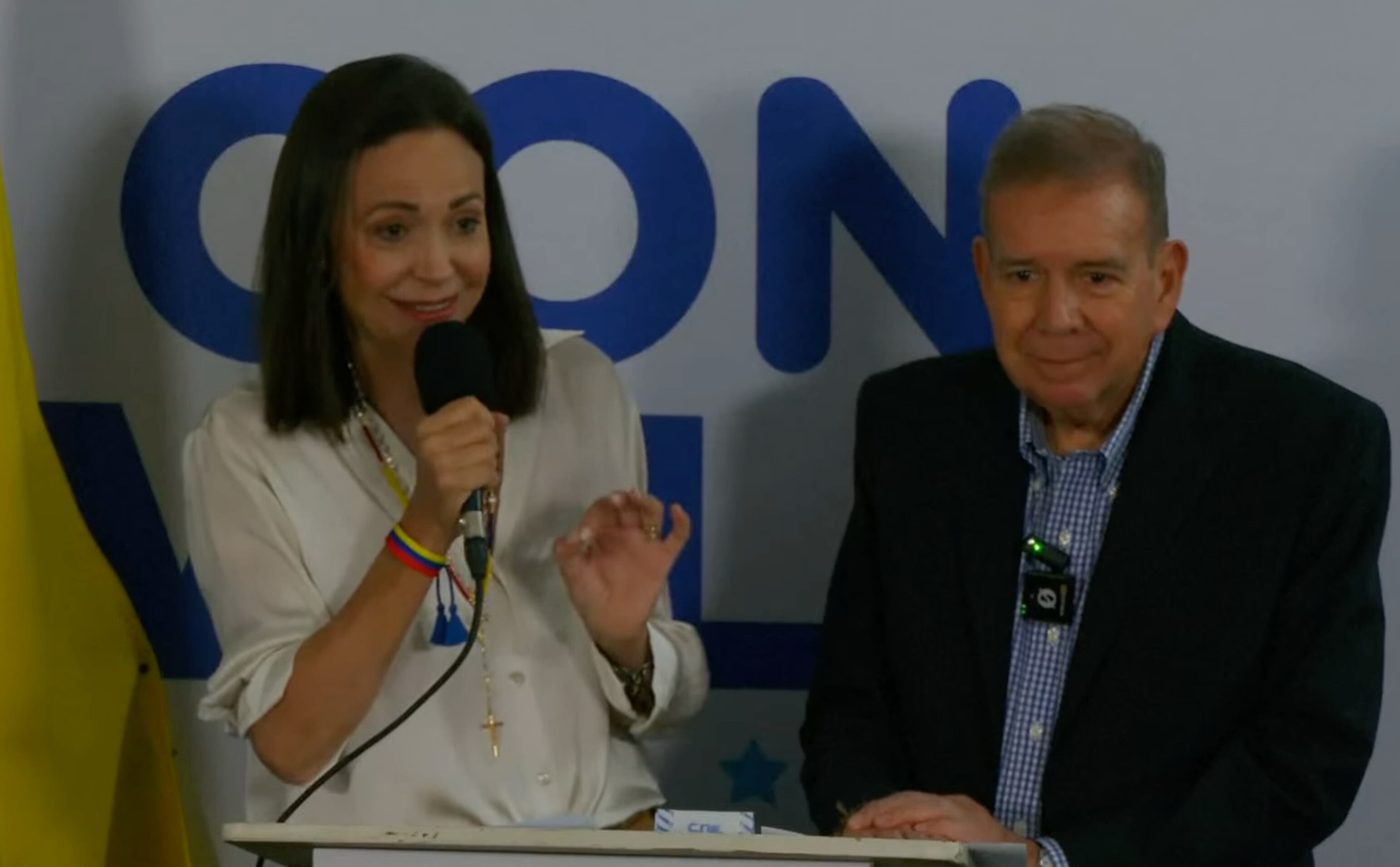 La líder opositora venezolana, María Corina Machado, proclamó presidente a Edmundo González esta tarde en conferencia de prensa en Caracas. Fotografía: Toma de video.