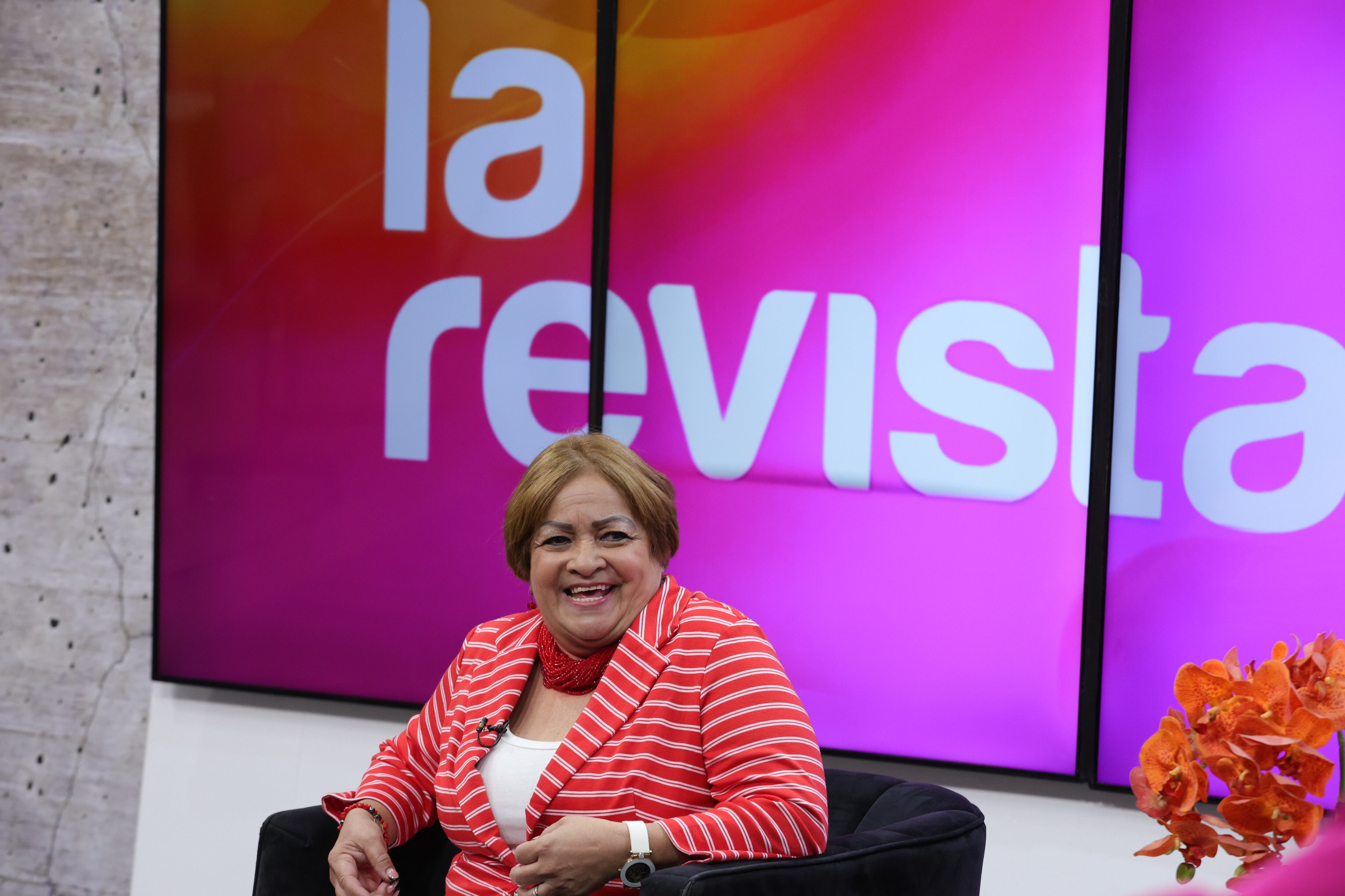 Retratos de María  Eugenia González “ Tia Nena “ presentadora del mañanero de Camil 8 / foto John Durán