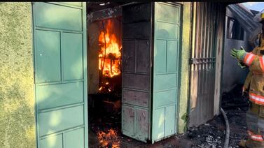 Dos adultos mayores y un menor sufren graves quemaduras por incendio en Alajuela