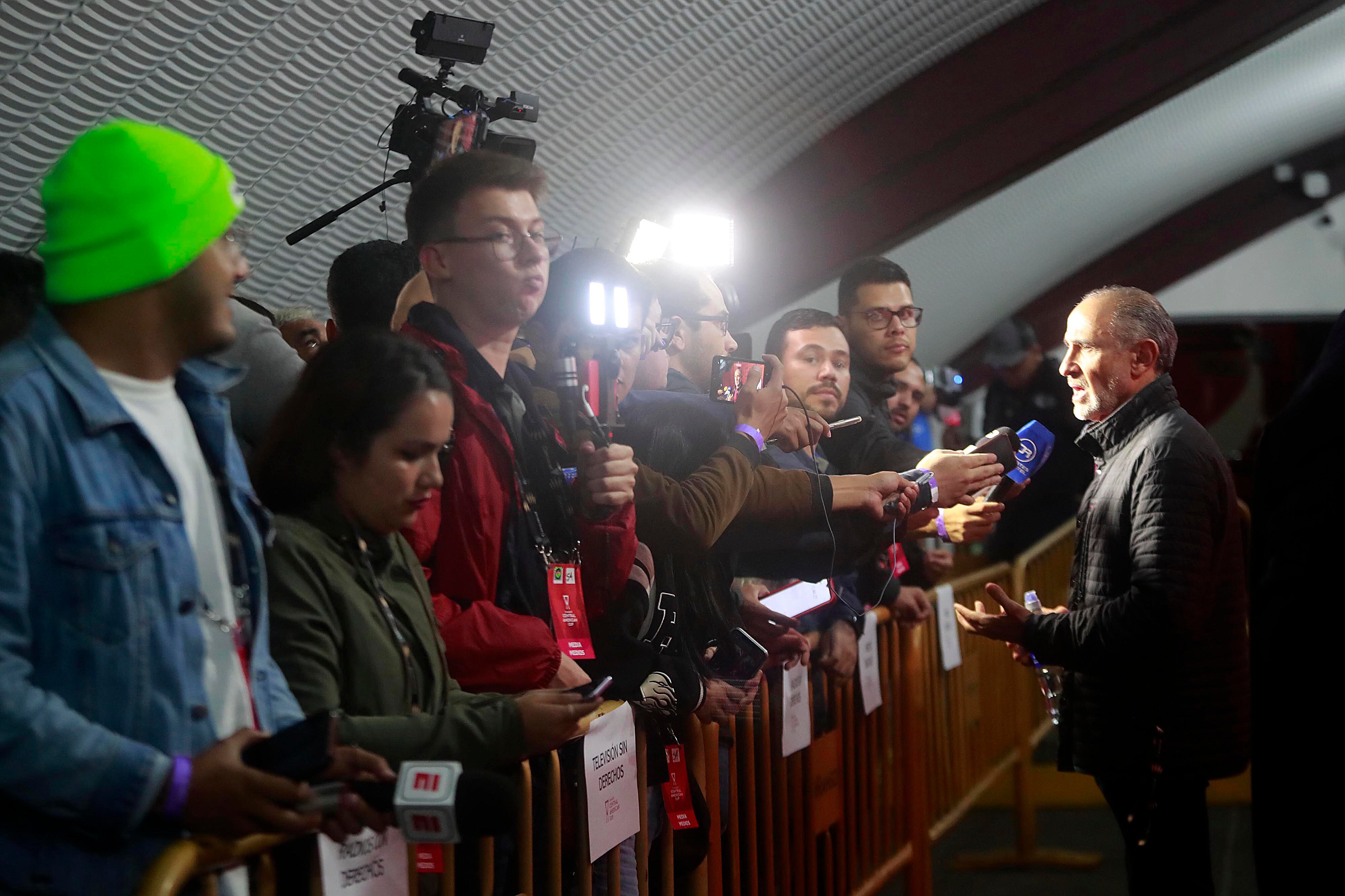 01/11/2023 Estadio Ricardo Saprissa, Tibás. El Deportivo Saprissa recibió al Motagua, de Honduras, en partido de vuelta por repechaje de la Copa Centroamericana de CONCACAF. Gustavo Chinchilla, gerente general de Saprissa