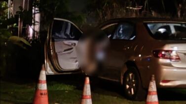 Este es el hombre que fue ejecutado por tres sicarios cuando iba a guardar su carro