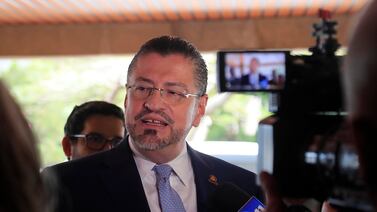 Ministro de comunicación reveló “cariñito” que recibió el presidente Rodrigo Chaves con plata del BCIE