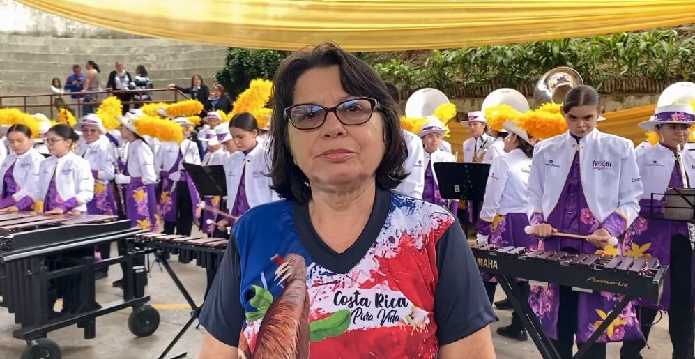 La folclorista acosteña, María Mayela Padilla, quien escritora, compositora, cantautora costumbrista costarricense, ganadora del Premio Nacional de Patrimonio Cultural Emilia Prieto 2015