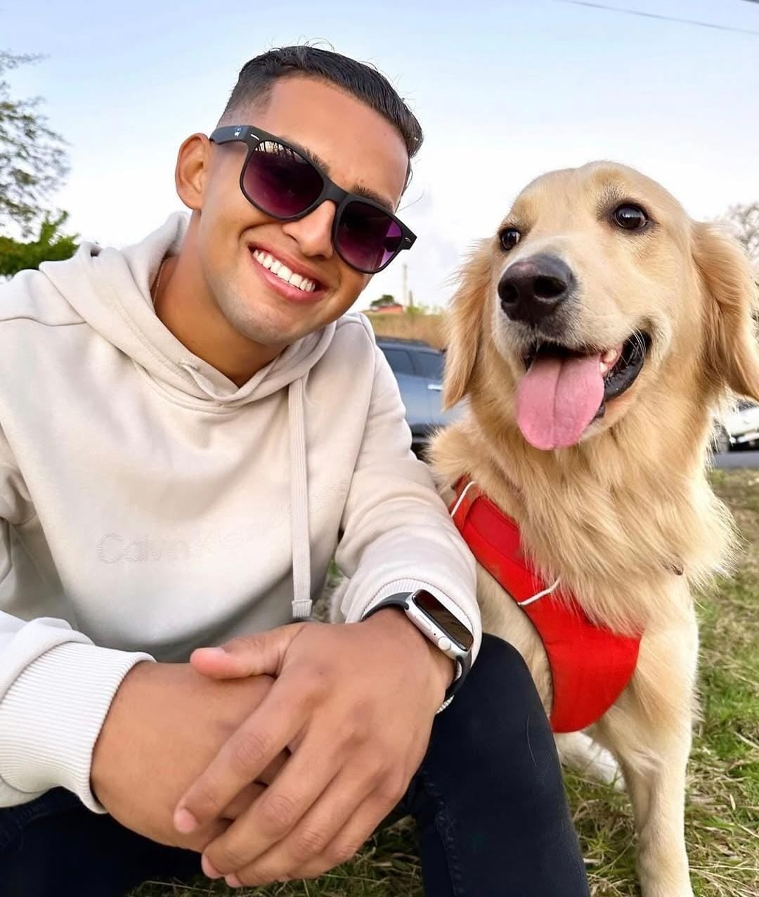 Geancarlo Castro nos presentó a Flash, su mascota, en las celebraciones del Día Mundial del Perro. Cortesía.