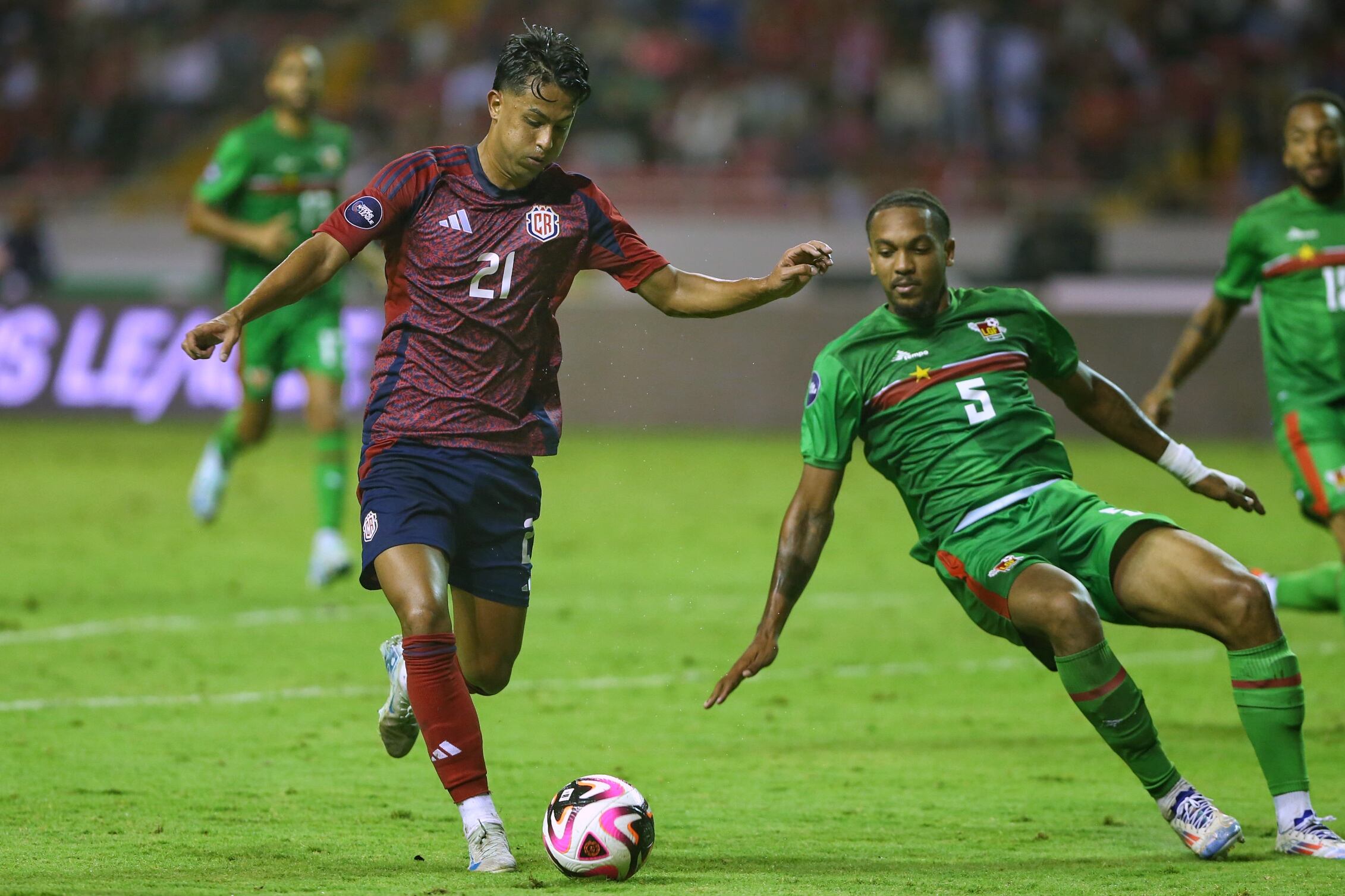 05/09/2024/ Juego entre la selección nacional de Costa Rica vs Guadalupe por la Nations League 2024 de CONCACAF en el estadio Nacional / Foto John Durán