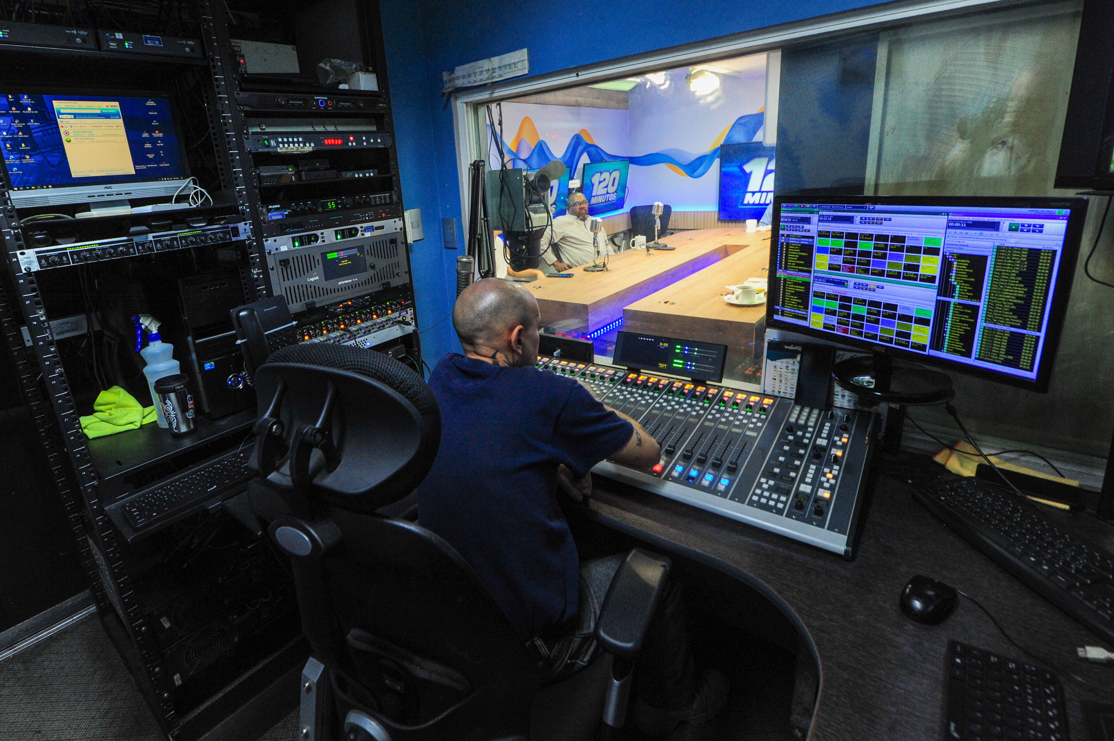 Programa deportivo 120 Minutos Repretel.