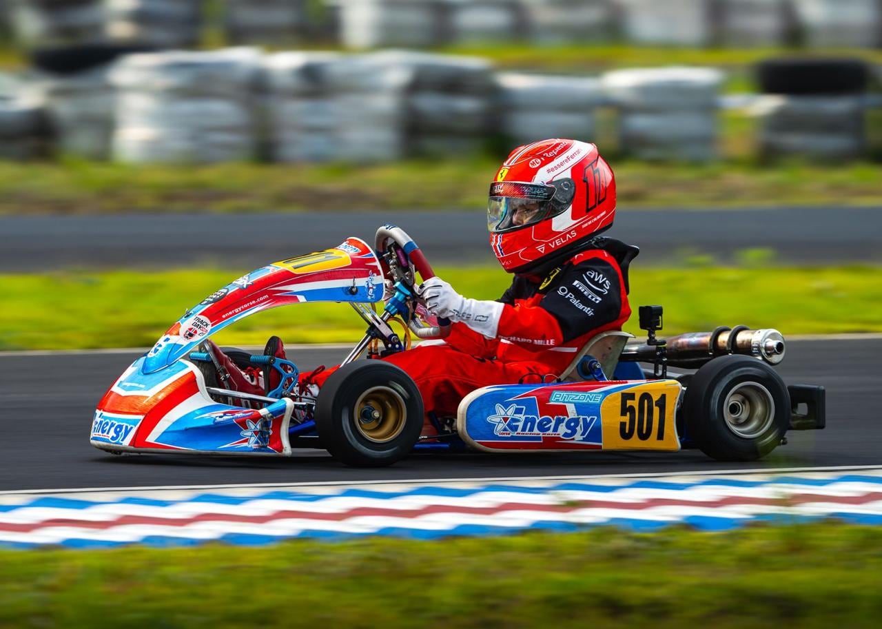 Sofía Calderón, una joven de 13 años dedica su vida al kartismo y nos habló de esta disciplina. Cortesía.