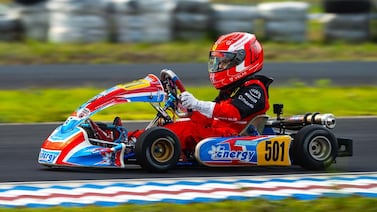 Con solo 13 años, Sofía demuestra su talento en el kartismo y presenta su monoplaza