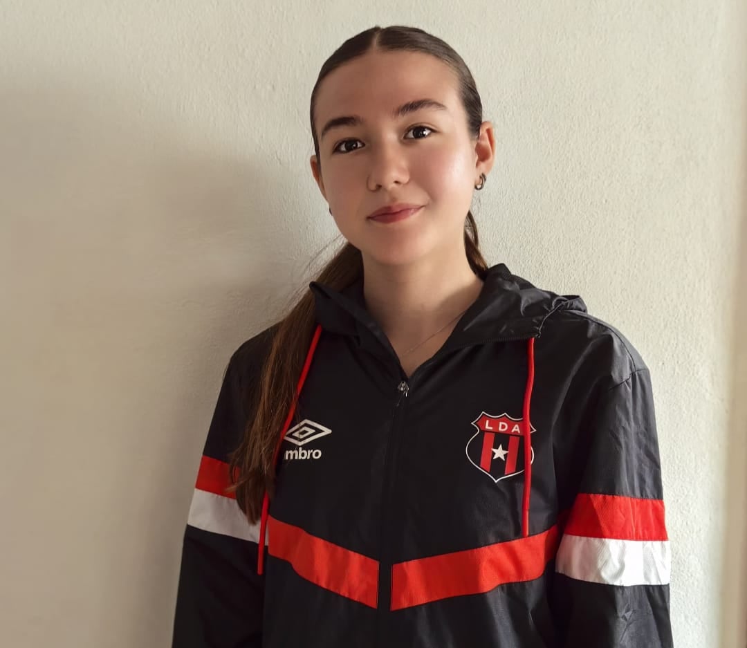 Victoria Solís Araya jugadora femenina del alto rendimiento de Alajuelense.