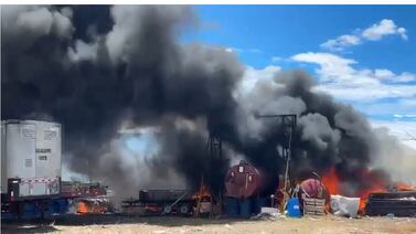 Voraz incendio consume una bodega de 150 metros cuadrados en La Guácima