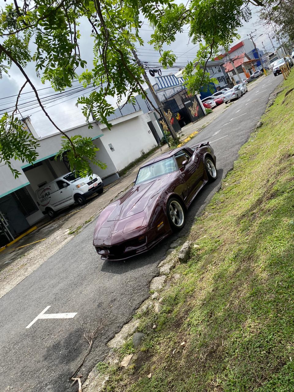 Un Chevrolet Corvette del año 80 es uno de los vehículos soñados de Marco Rodríguez. Cortesía.