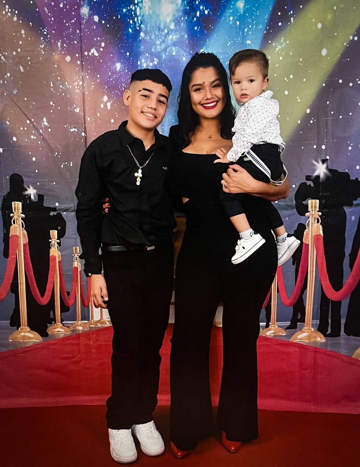 Karen Box canta con todo por sus hijos y está lista para brillar en Nace una estrella