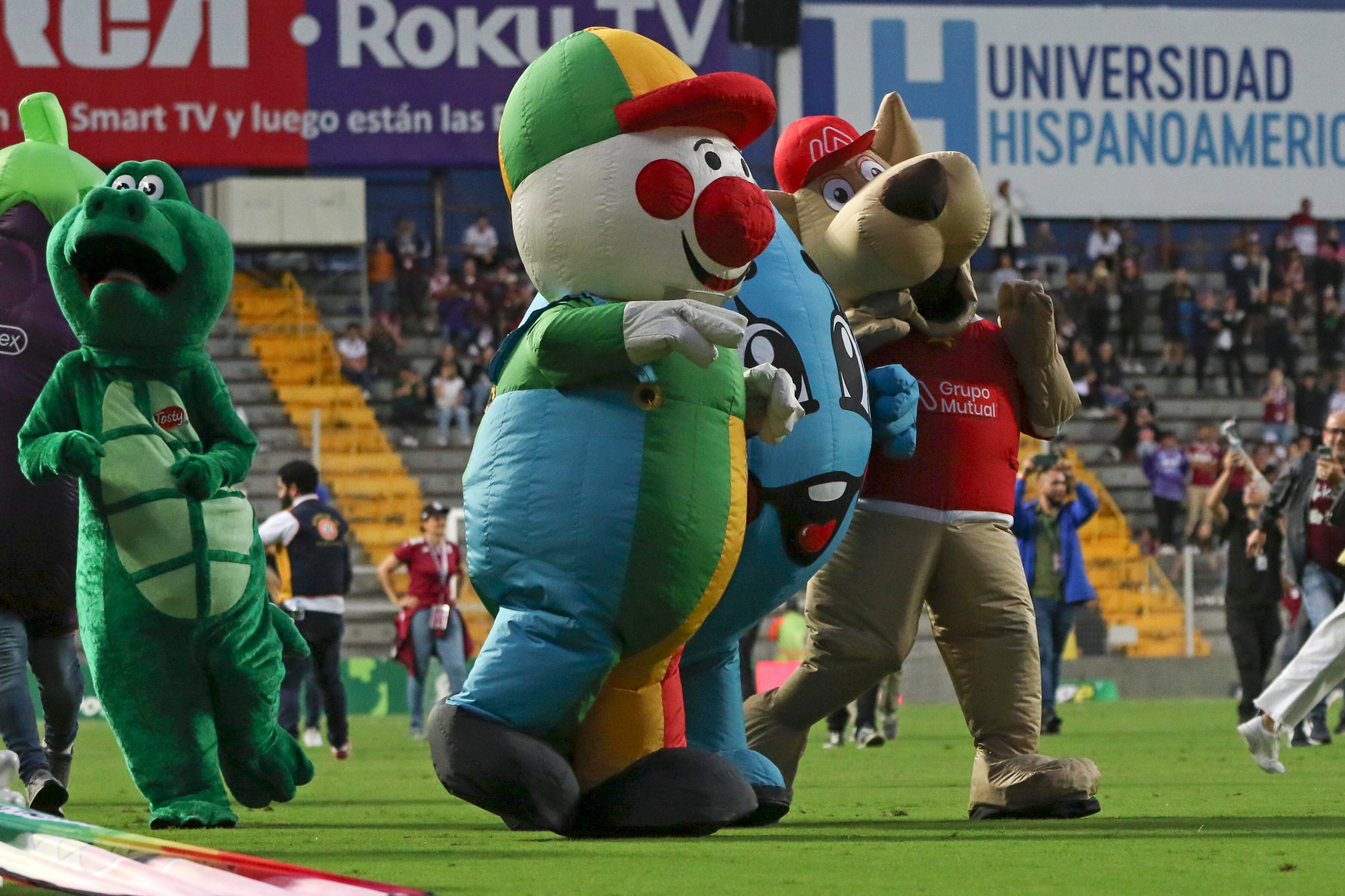 Saprissa vs Sporting - carrera de Botargas