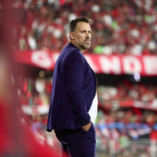 Cristian Fabbiani nunca dudó de Keylor Navas, cuando Edison Cavani iba a lanzar un penal en el juego entre Newell’s y Boca Juniors. Facebook NOB.