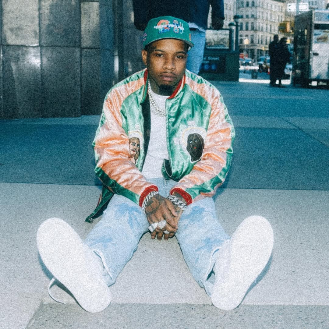 Tory Lanez, fue hospitalizado tras ser atacado a puñaladas.