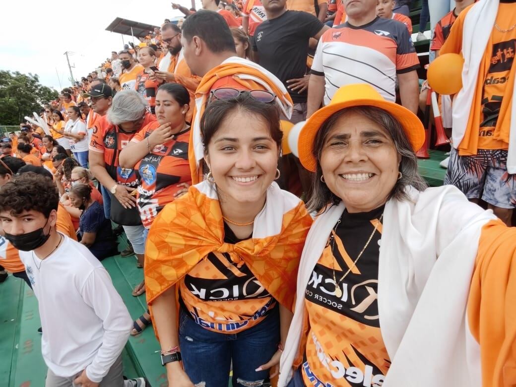 Aficionados del Puntarenas FC. Cortesía.