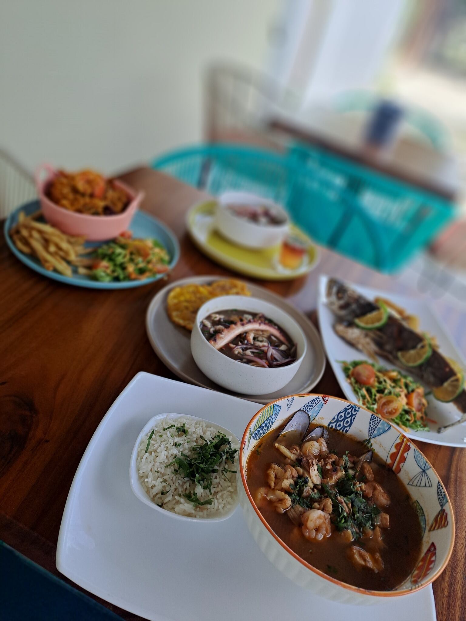 Abuelito tuvo visión y su familia continuó legado, pero servido en forma de ceviche.