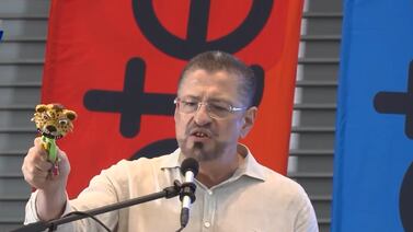 A Rodrigo Chaves le está lloviendo en redes sociales por comentario que le hizo a una niña