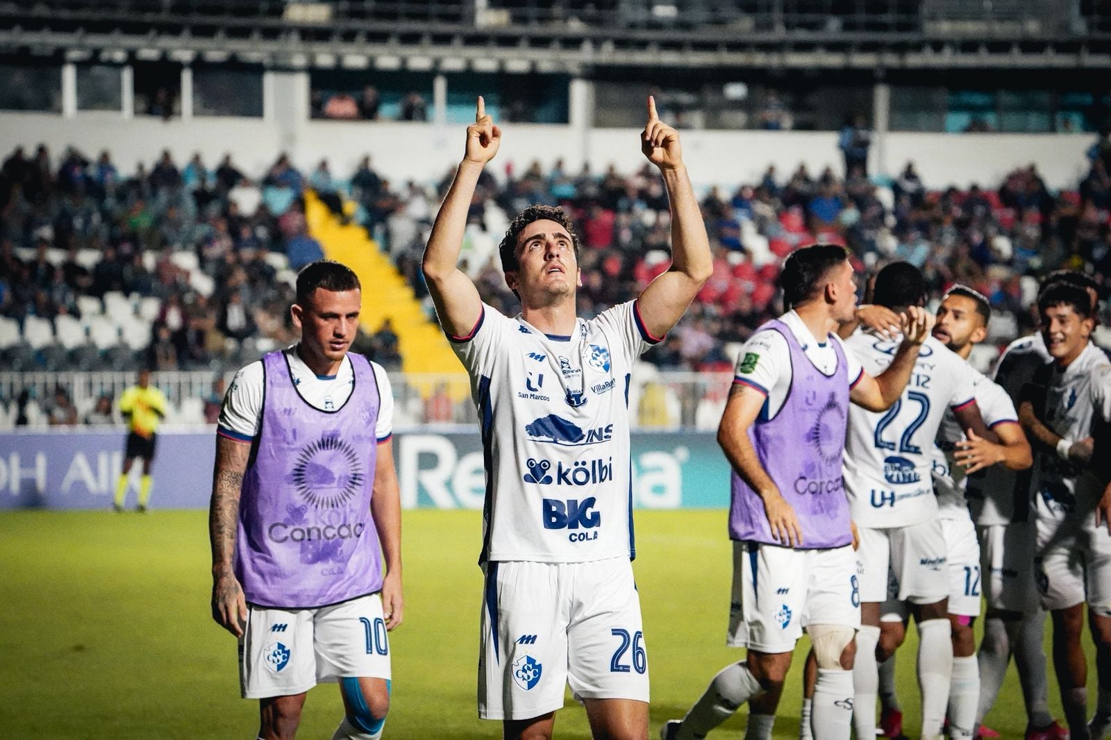 Bernald Alfaro no se contuvo al anotar con Cartaginés.
