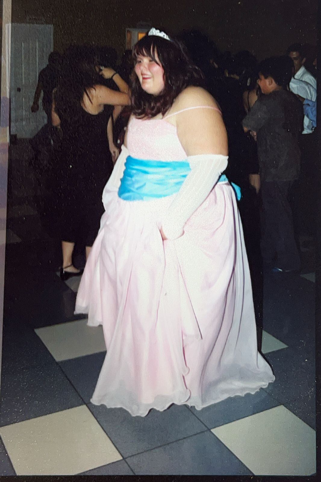 María Fernanda Figueroa Claudel no recuerda una sola etapa de su vida sin estar en guerra con su cuerpo. Desde que nació, los médicos notaron que algo no estaba bien: subía de peso sin explicación