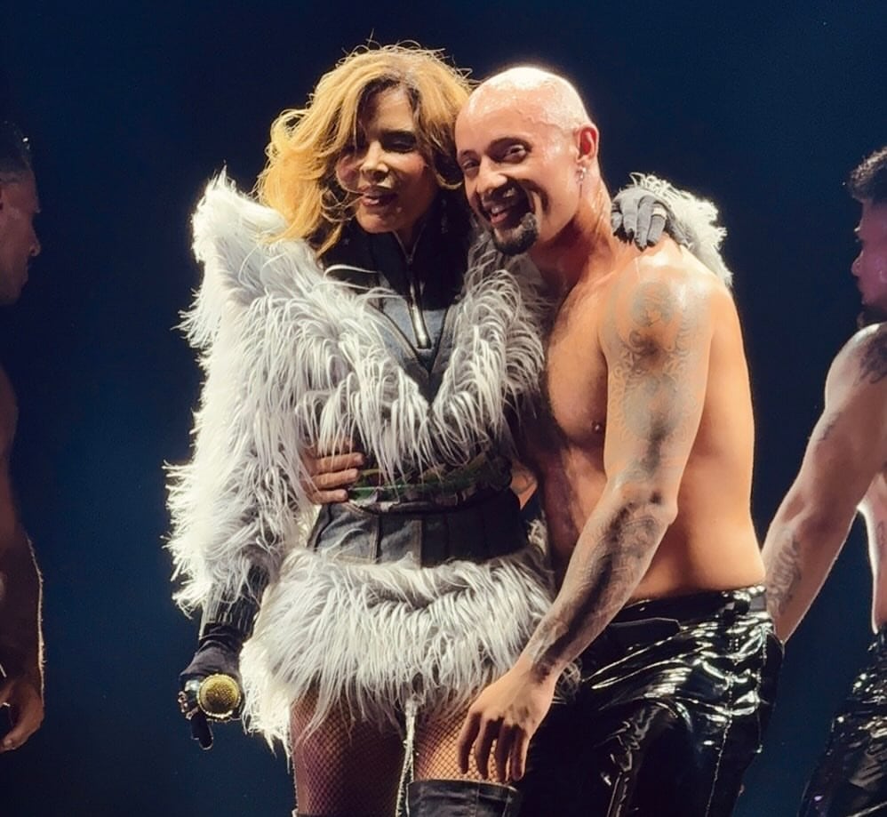 Bailarín costarricense Michael Rubí, quien es parte de los bailarines oficiales de Gloria Trevi en sus conciertos.