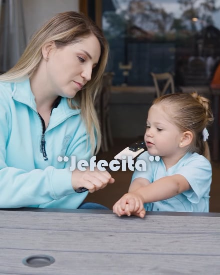 Chef Sophia Rodríguez y su esposo Ricardo Zoch y su hija Juliana.