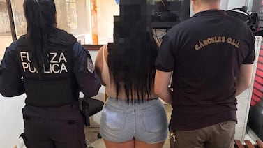 Muchacha detenida con equipo de choque es ligada con alias Diablo