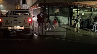 Noche de pesadilla: Balacera contra casa deja un muerto y cinco heridos