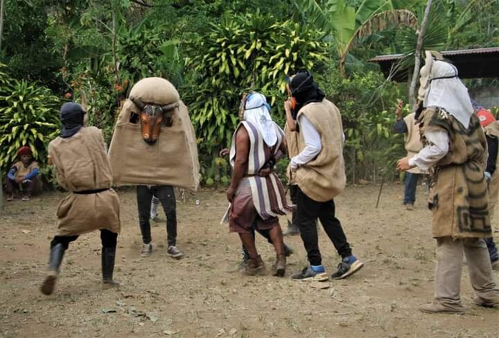 Juego de los diablitos. (Foto cortesía Ministerio de Cultura y Juventud)